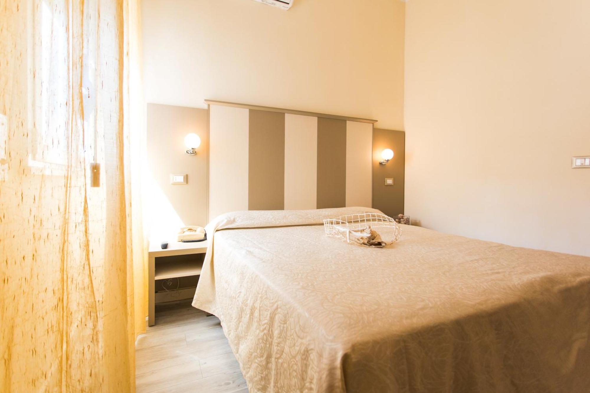 Hotel Trieste Cesenatico Phòng bức ảnh