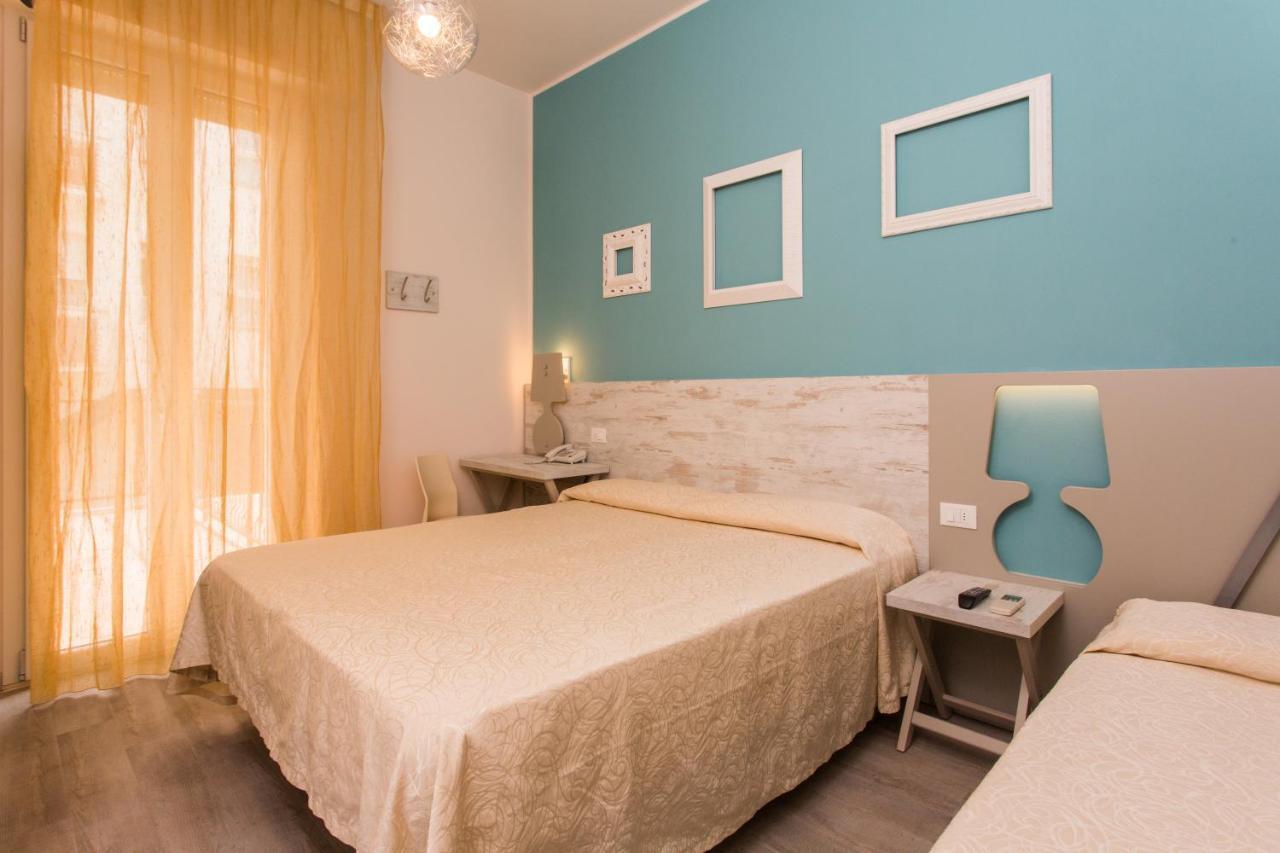 Hotel Trieste Cesenatico Phòng bức ảnh