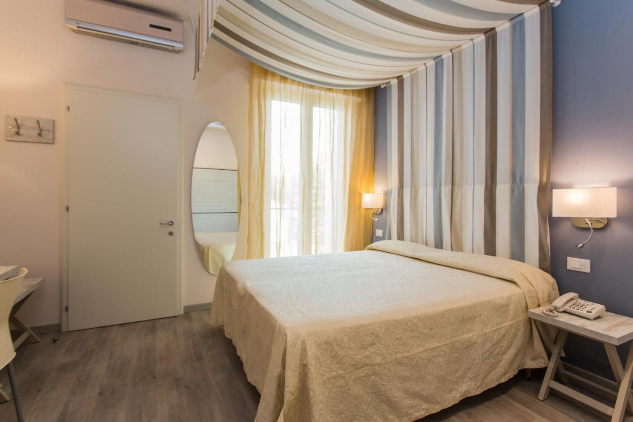 Hotel Trieste Cesenatico Ngoại thất bức ảnh