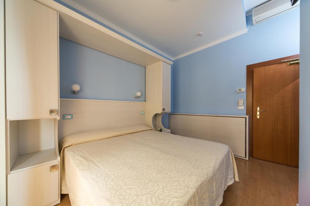 Hotel Trieste Cesenatico Phòng bức ảnh