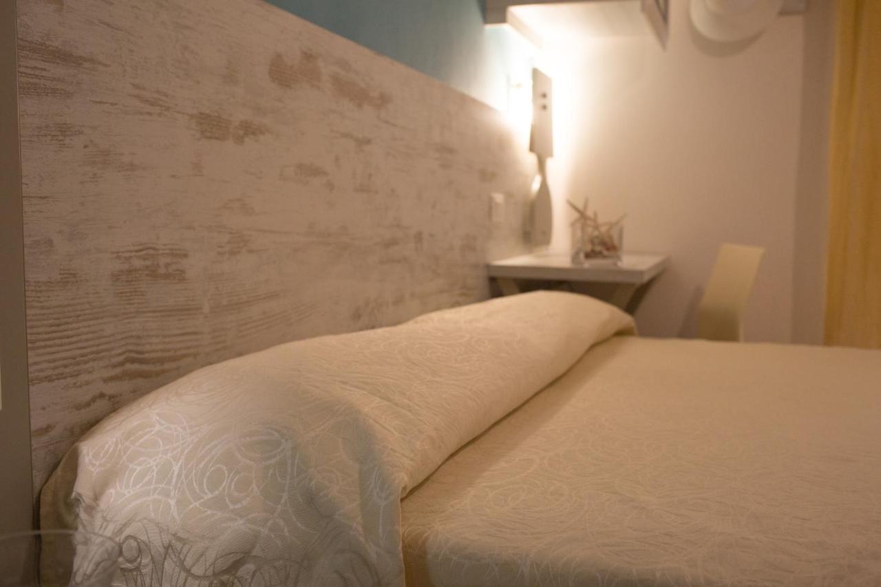 Hotel Trieste Cesenatico Ngoại thất bức ảnh